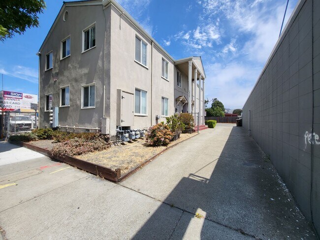 Building Photo - 12744 San Pablo Ave