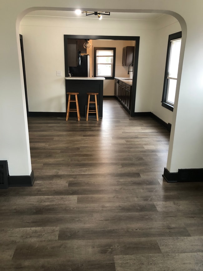 Building Photo - 524 S Dorchester Ave