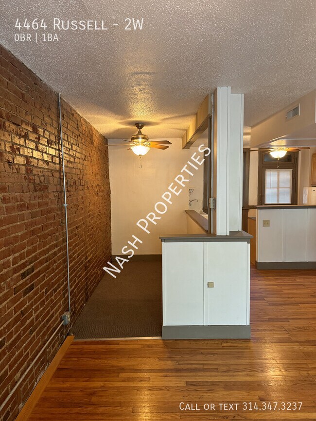 Building Photo - 4464 Russell-2W