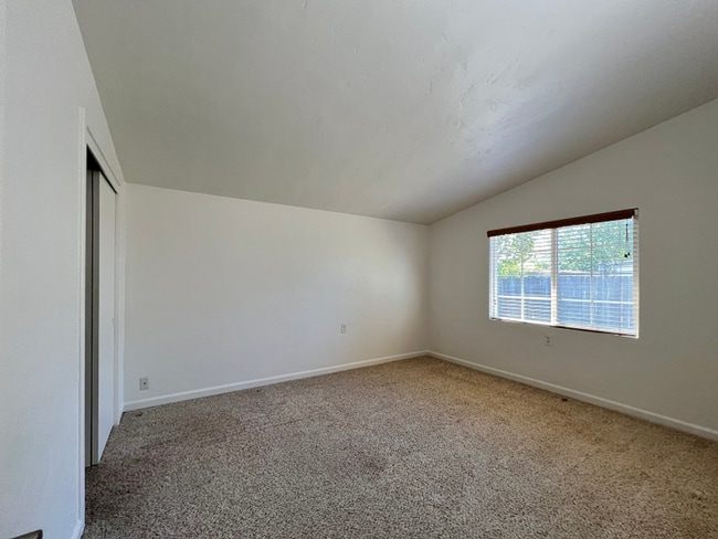 Building Photo - Charming Three Bedroom South Napa Home