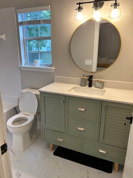 Building Photo - 8420 Waltham Rd