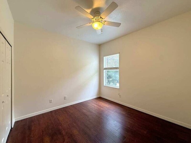 Building Photo - 9512 Greenpointe Dr