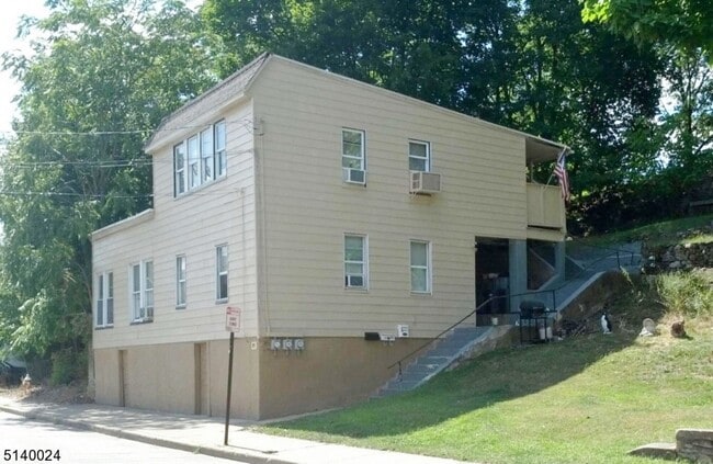 Building Photo - 95 Cannonball Rd