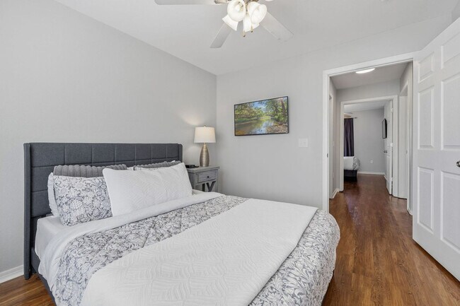 Building Photo - 1852 N Scull Creek Dr