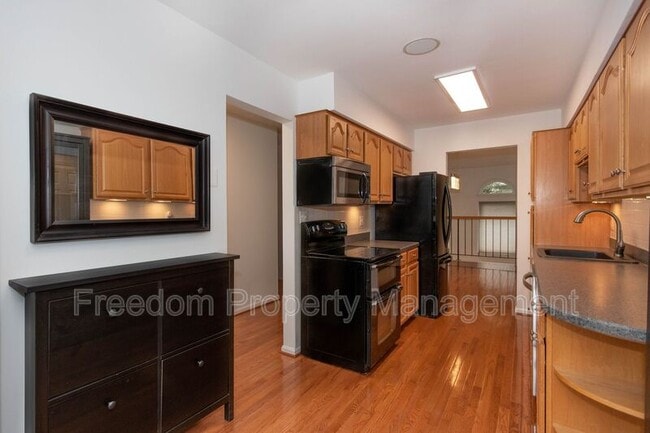 Building Photo - 13939 Preacher Chapman Pl
