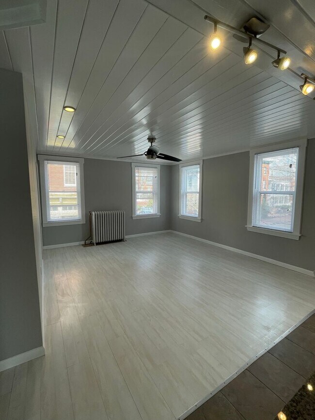 Building Photo - Small pets are welcome with an additional ...