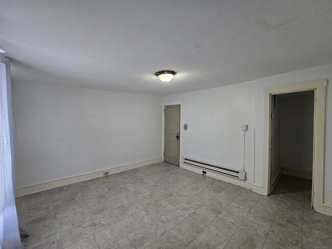 Building Photo - 1251 N 11th St