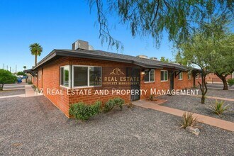 Building Photo - 1804 E Coronado Rd