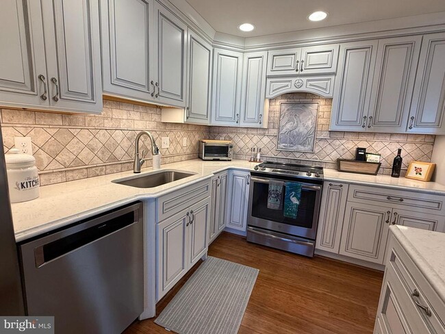 Building Photo - 907 Auckland Way