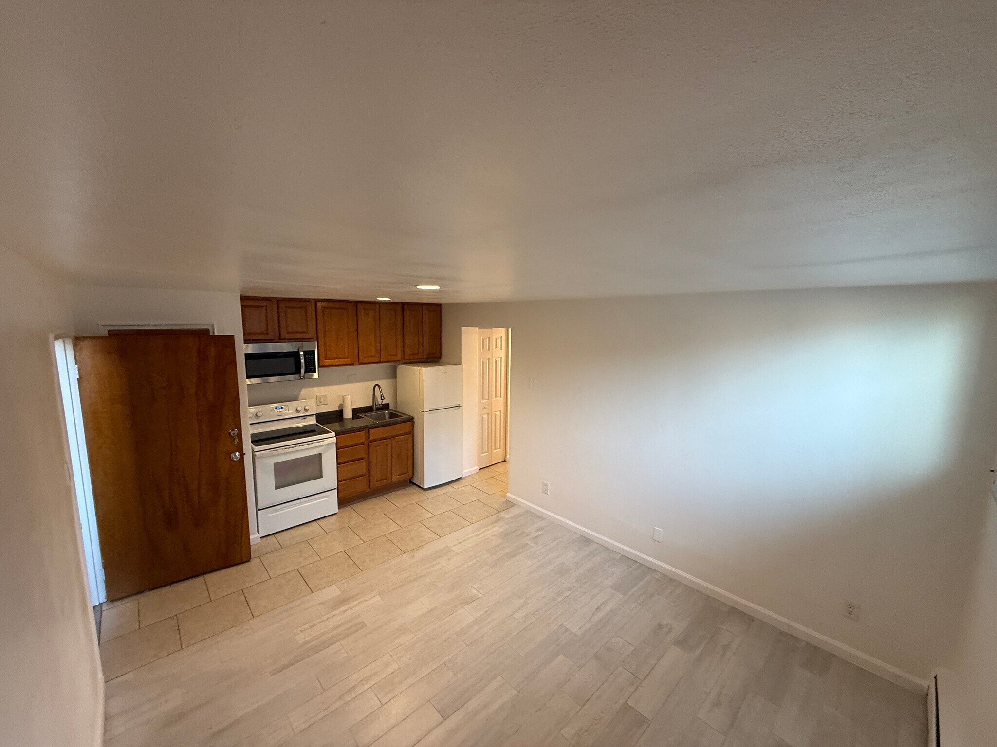 Building Photo - 3313 Camvic Ter