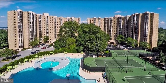 Building Photo - 5903 Mt Eagle Dr