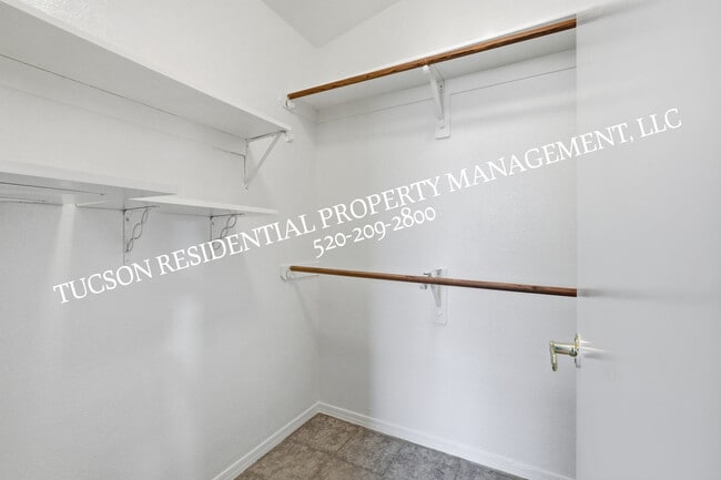 Building Photo - 8802 S Desert Valley Way