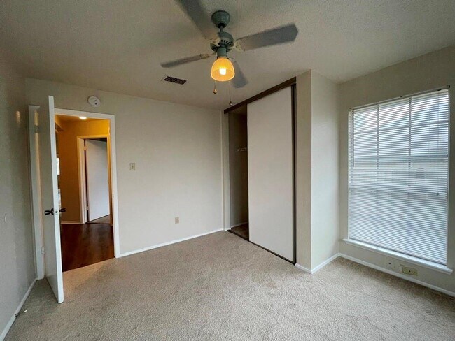 Building Photo - 16719 Whitebrush Loop