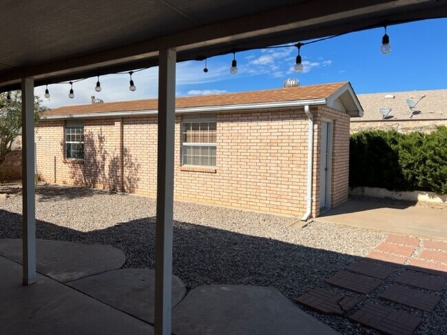 Building Photo - Beautiful home on a large corner lot with RV parking