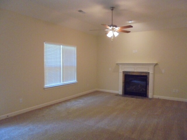 Building Photo - 1413 Napa Pt W