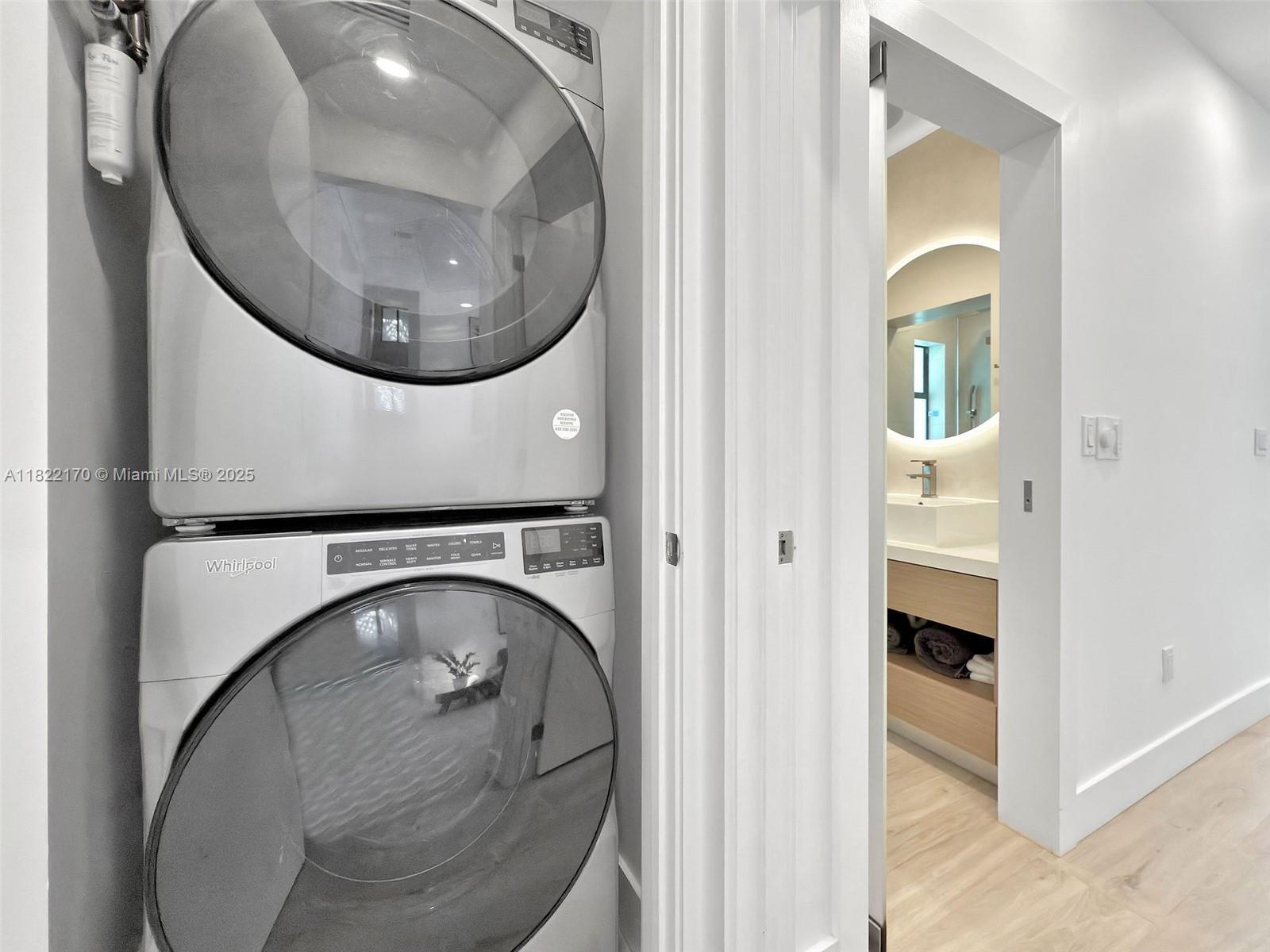 Building Photo - 130 SW 26th Rd