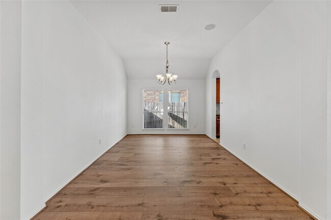 Building Photo - 1602 Eden Meadows Dr