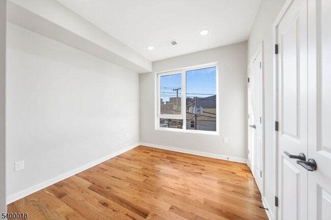 Building Photo - 108 Fleming Ave