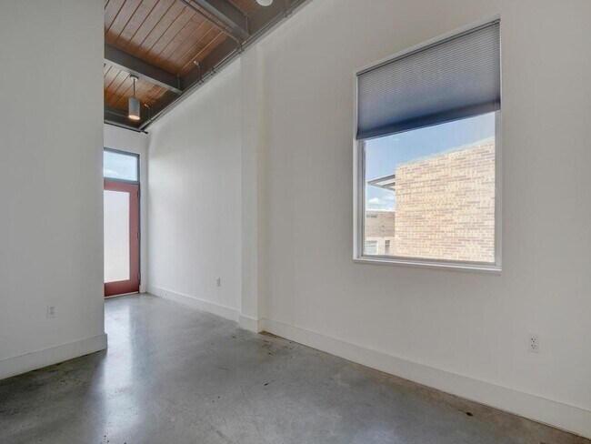 Building Photo - 2205 N Lamar Blvd
