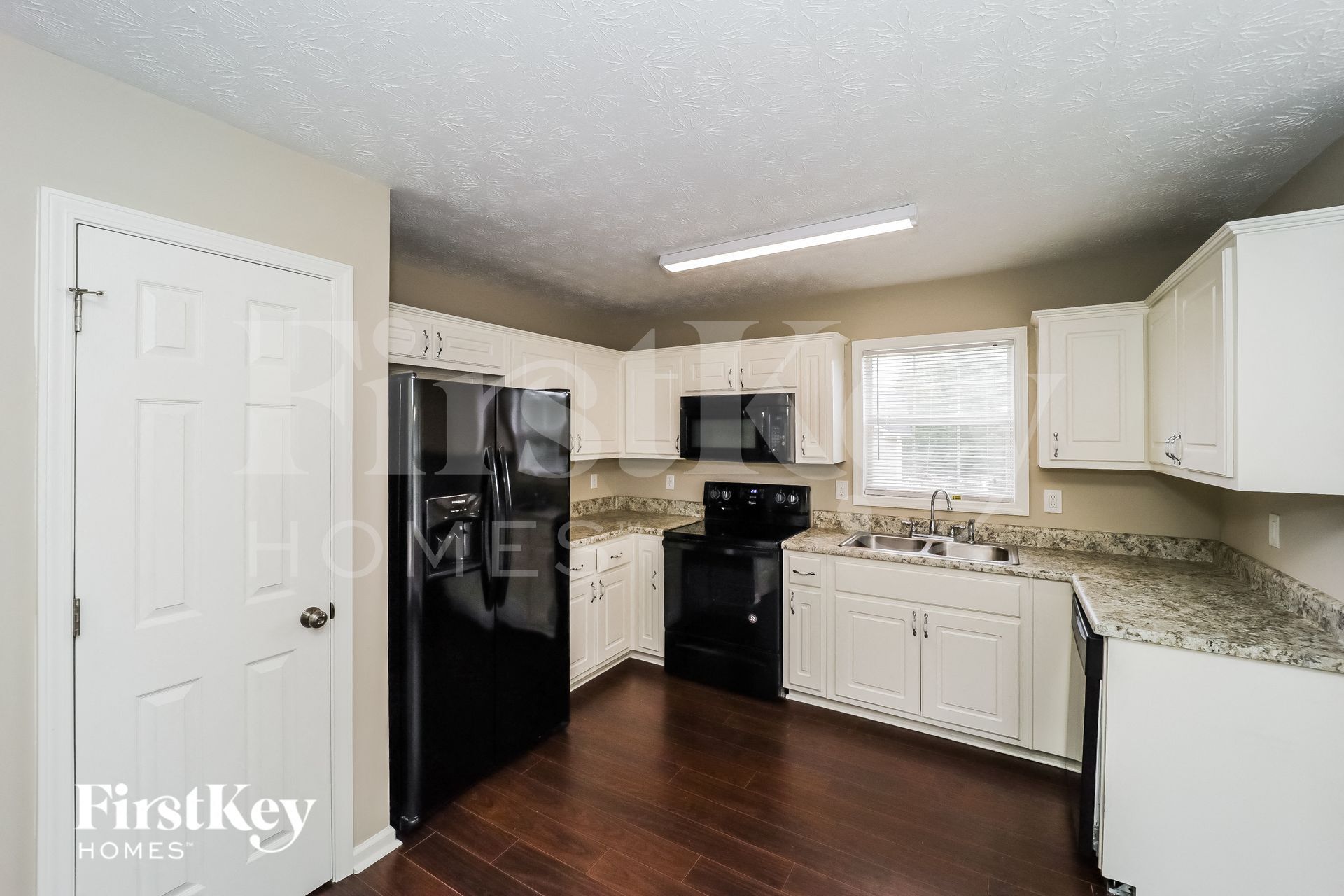 Building Photo - 126 Calico Loop