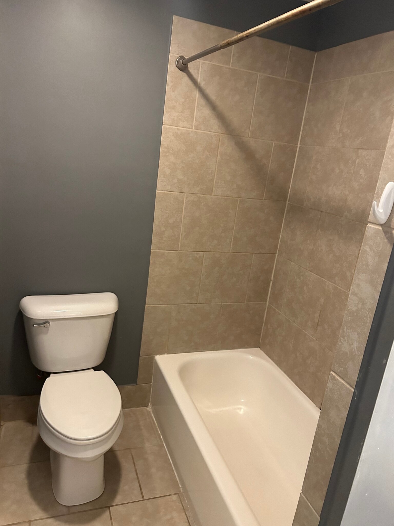 Tiled shower surround main bath upstairs - 1140 E Main St