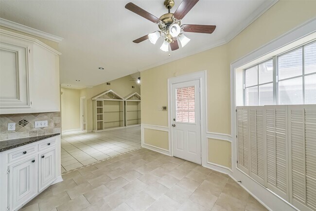 Building Photo - 1706 Galleon Oaks Dr