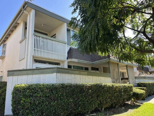 Building Photo - 3842 Basilone St