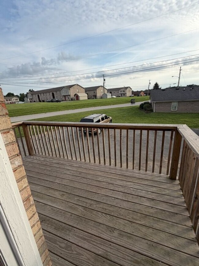 Building Photo - 211 Aqueduct Dr