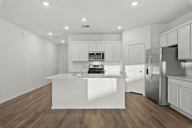 Building Photo - 6023 Ginevra Summers Dr