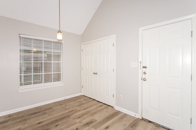 Building Photo - 330 Avery Jordan Cove