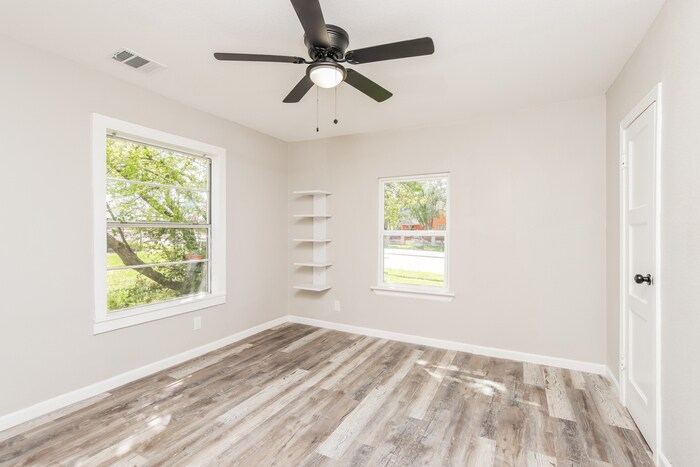 Building Photo - 2628 S Marsalis Ave