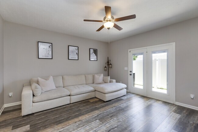 Building Photo - 774 Bradburn Village Way