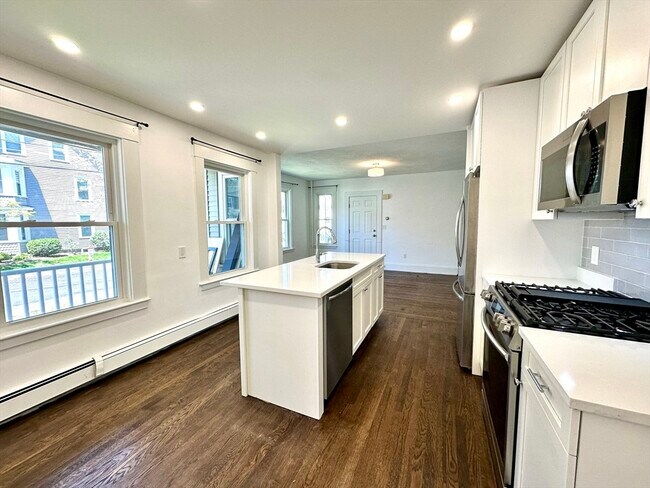 Building Photo - 70 Gardner St