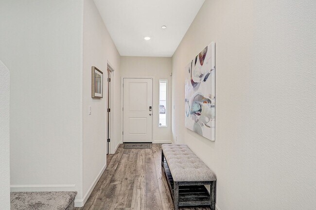 Building Photo - 4 YEARS NEW, FULLY FURNISHED 4 BEDROOM, 2....