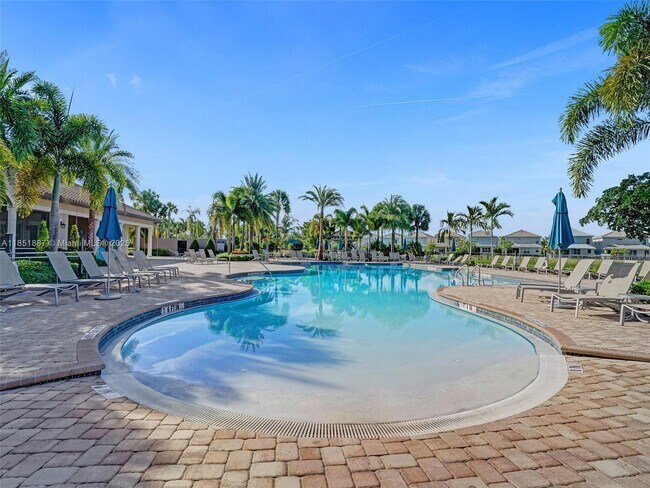 Building Photo - 4810 Eucalyptus Dr