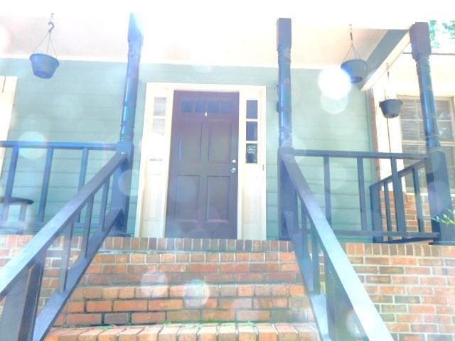 Building Photo - 2817 Thornridge Dr