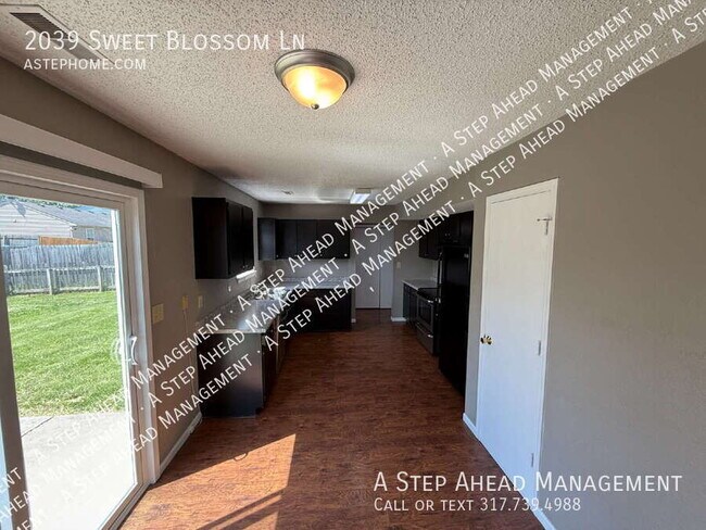 Building Photo - 2039 Sweet Blossom Ln