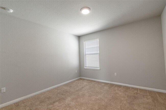 Building Photo - 110 Rainmaker Cv