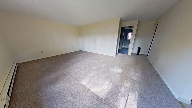 Building Photo - Apartment