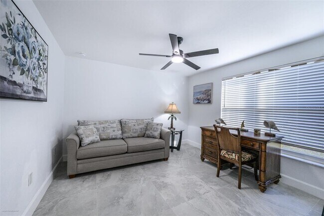 Building Photo - 149 Crescent Dr