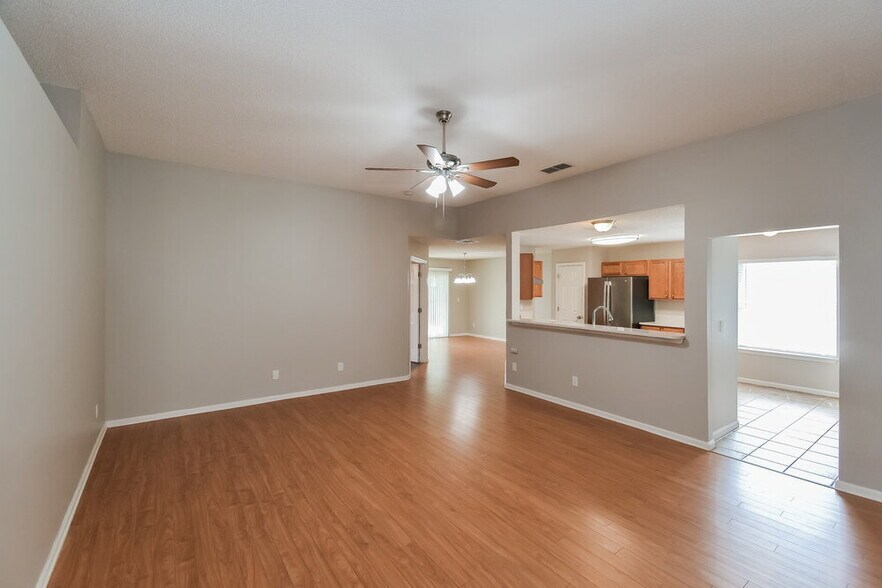 Building Photo - 11090 Stanley Steamer Ln