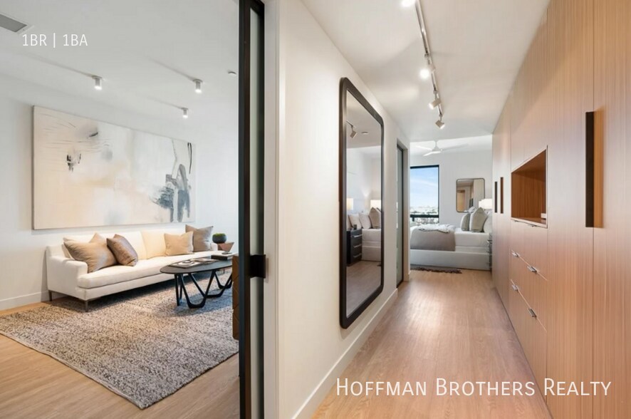 Building Photo - 3686 Overland Ave