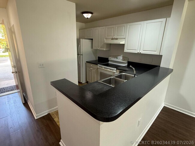 Building Photo - 4799 Via Palm Lakes