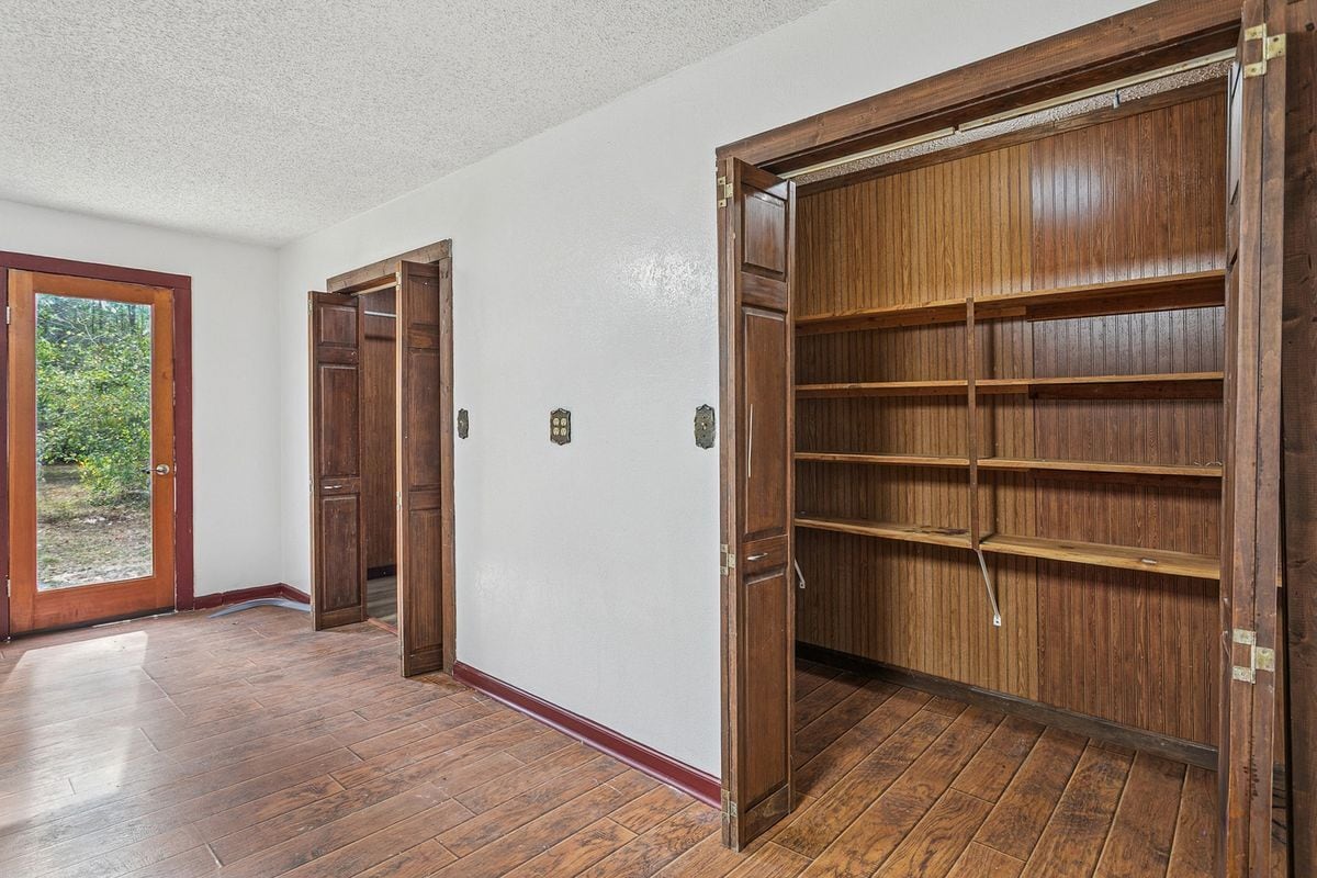 Building Photo - 67425 Salt Lick Ln