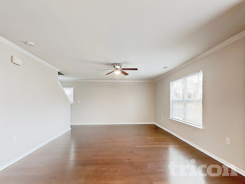 Building Photo - 6931 Savanna Springs Dr