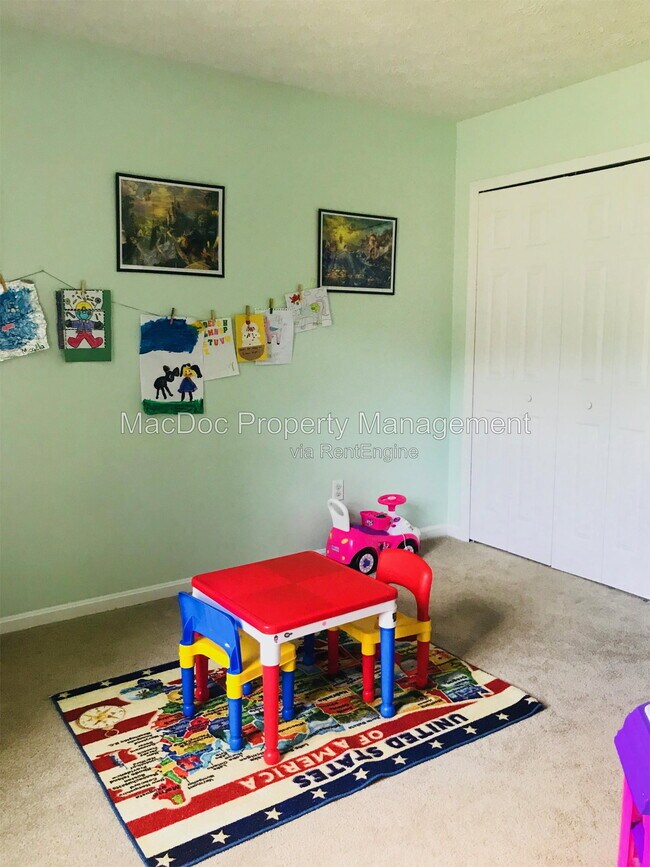 Building Photo - 6804 Saxony Cir