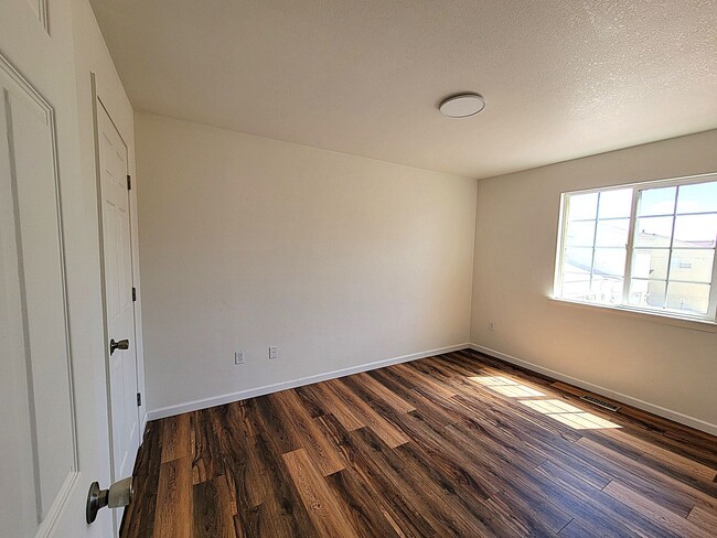 Building Photo - ALL PROSPECTIVE TENANTS MUST SUBMIT A $58 ...