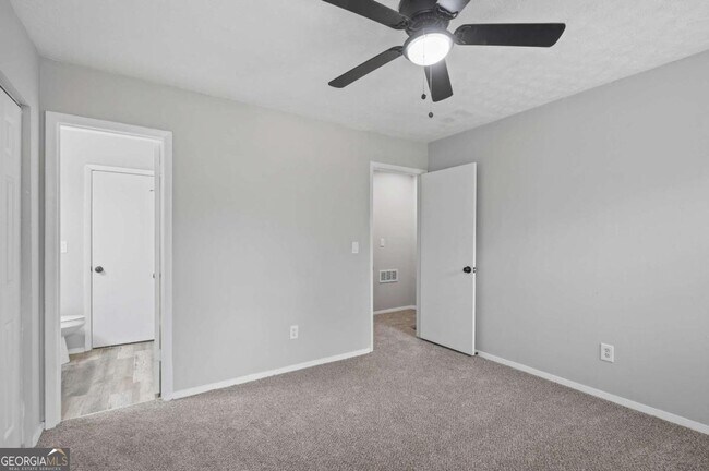 Building Photo - 2897 Spruce Cir