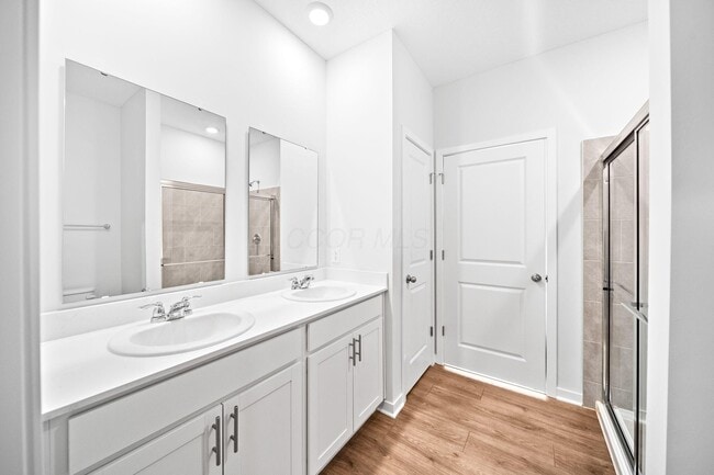 Building Photo - 511 Darliene Dr