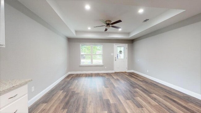 Building Photo - 428 N Cherokee Shores Dr